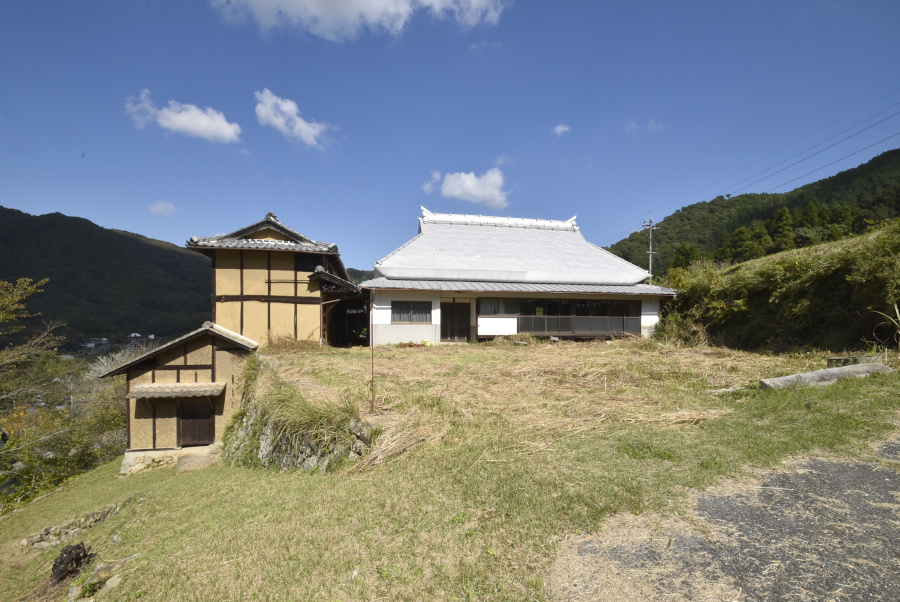 「美しい棚田の景色を楽しめる！和気郡和気町の古民家」のメイン画像