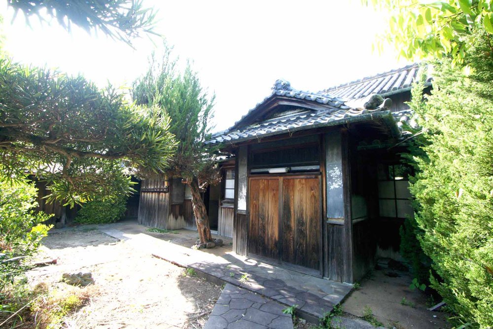 「敷地約300坪！和歌山市西の古民家」のメイン画像