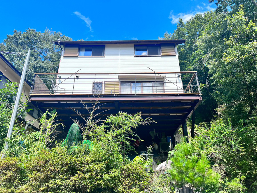 「高台に建つ別荘物件！加東市の別荘住宅」のメイン画像