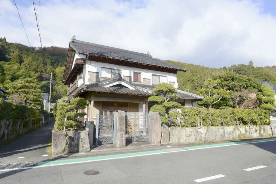 「風情ある和風庭園広がる約315坪の敷地に建つゆったり日本家屋！朝来市の物件」のメイン画像