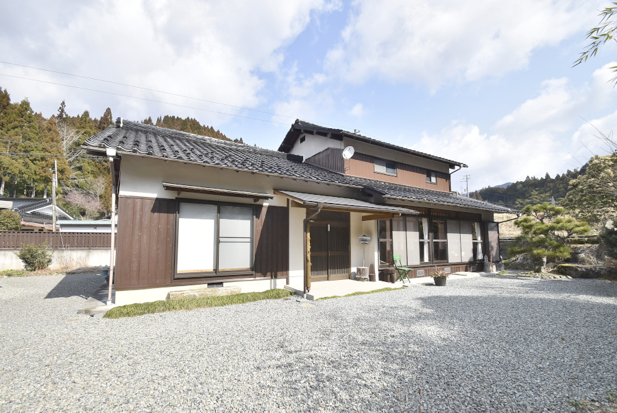「自然豊かな平家建て日本家屋♪令和3年リフォームの4LDK！宍粟市千種町の物件」のメイン画像