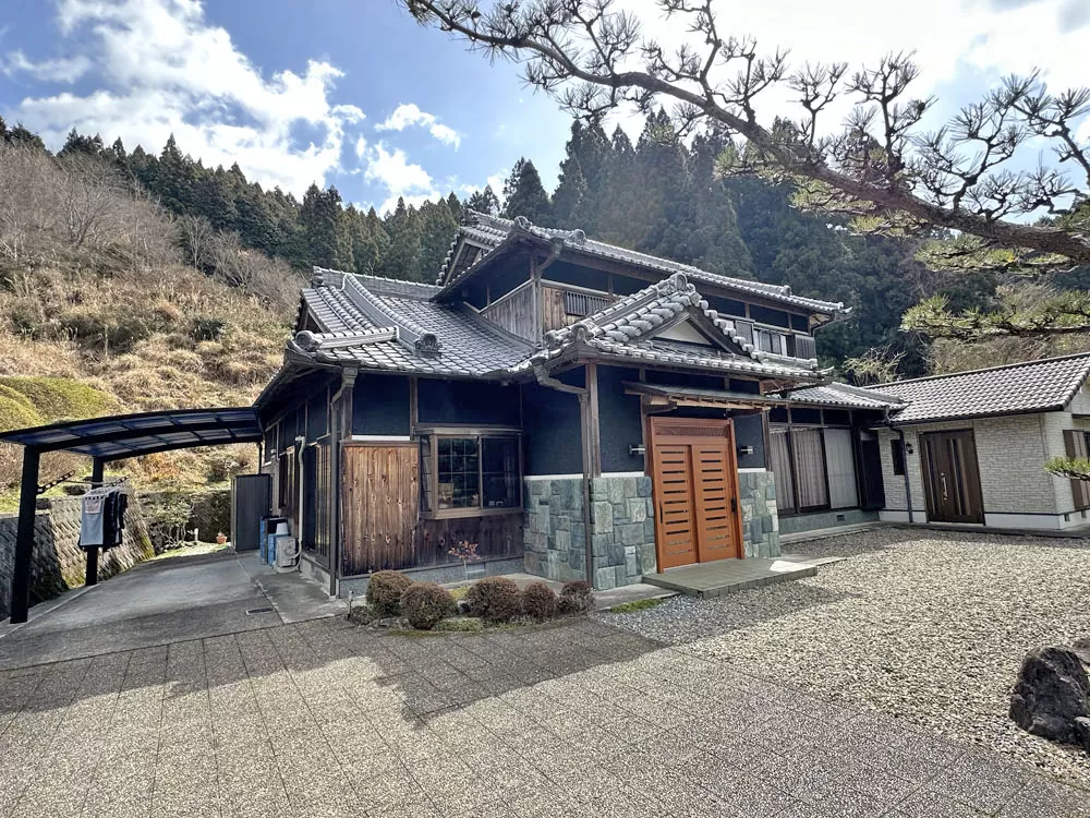 和歌山県】見晴らしの良い場所に建つ、重厚な日本家屋!紀美野町毛原中