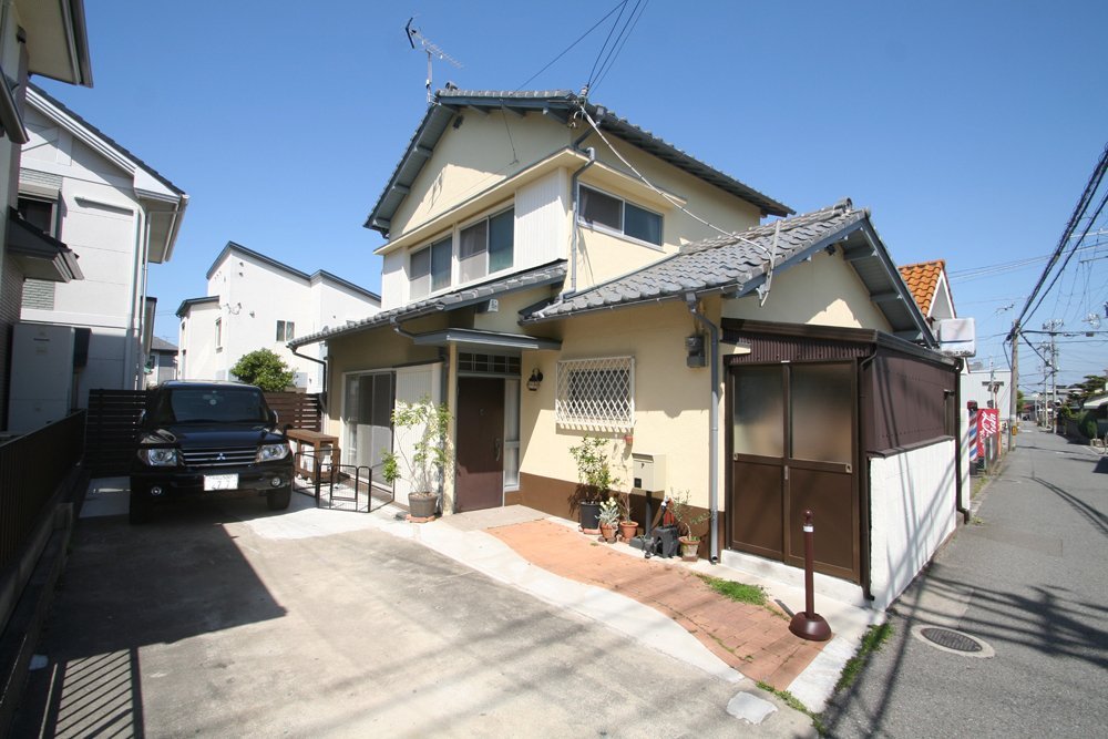 「暖かな雰囲気を感じるリフォーム済みの民家！和歌山市西小二里１丁目の物件」のメイン画像