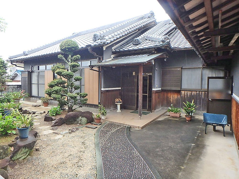 「管理良好な庭園付き！和歌山市井戸の日本家屋」のメイン画像