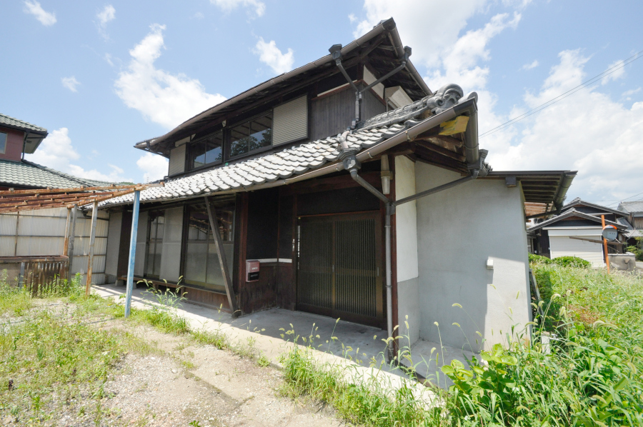 「日当たり抜群の木造瓦葺２階建て一般住宅！多可町中区の理想の住まい♪」のメイン画像