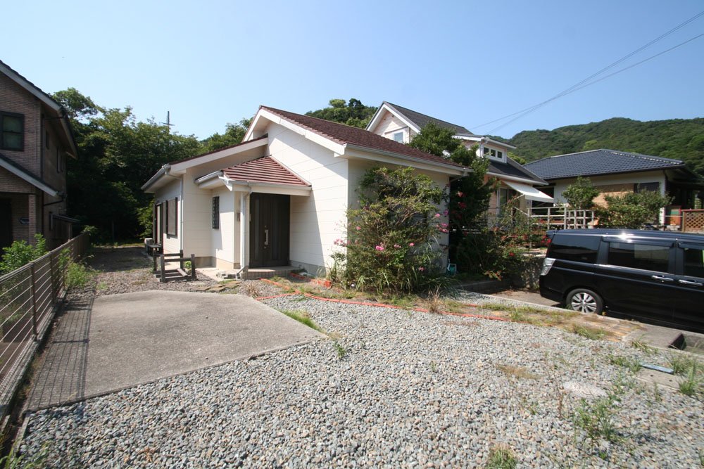 「海のレジャーの拠点にお勧め！美浜町三尾の平屋建物件」のメイン画像