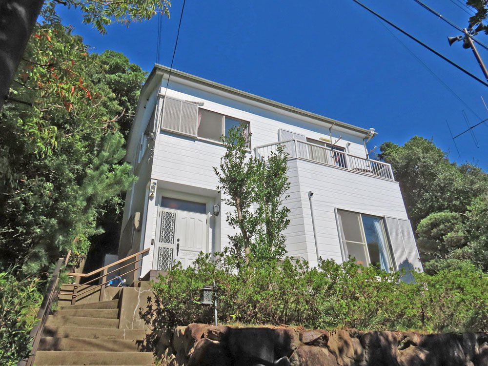 「海が見える高台の別荘！温泉利用可能白浜町才野の一戸建て物件」のメイン画像