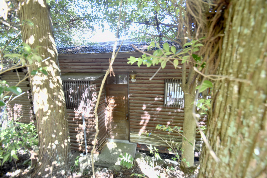 「緑に囲まれた安心の別荘地！上郡町播磨自然高原の2LDK別荘物件」のメイン画像