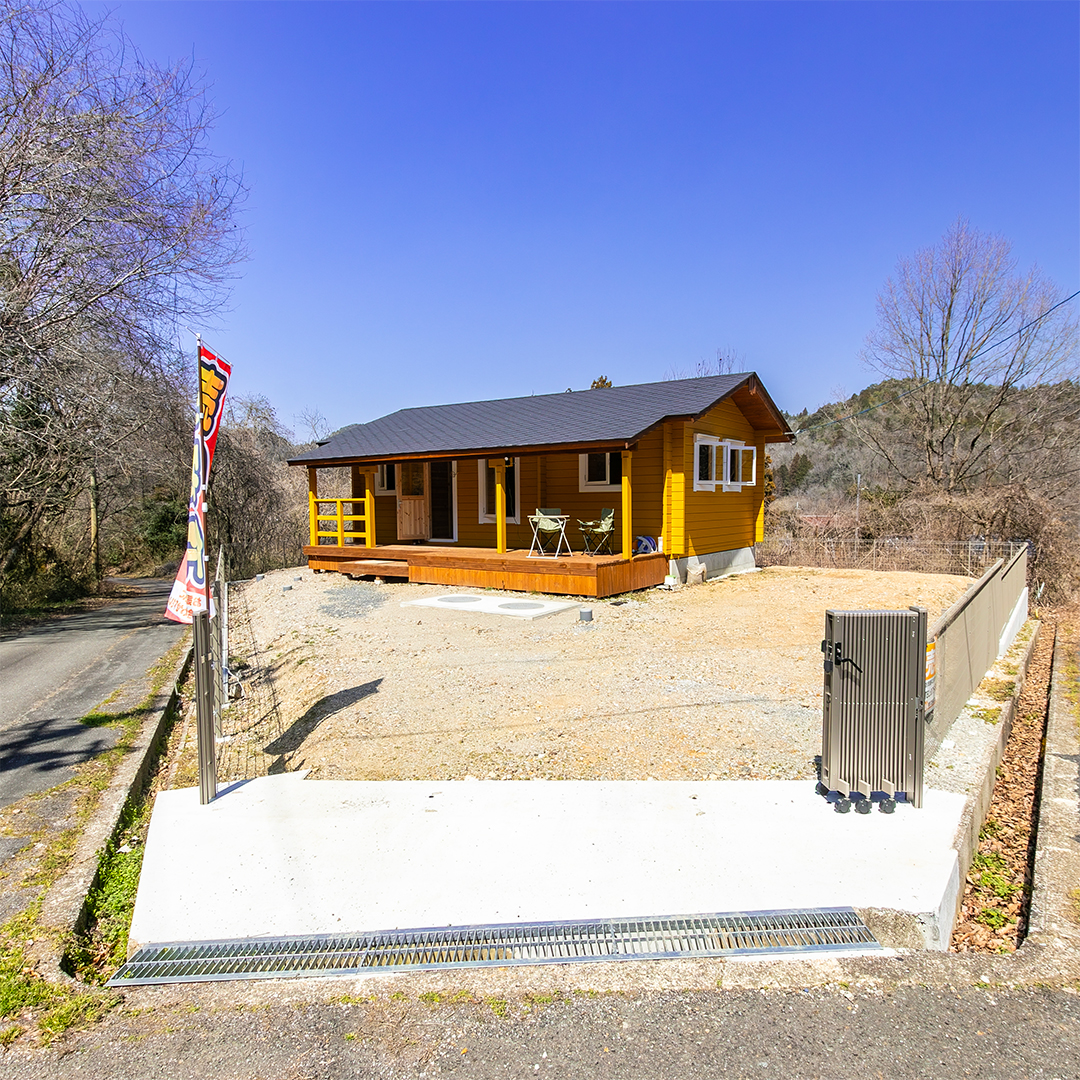 「ガーデニングが楽しめる庭付き！京丹波町橋爪のログハウス物件」のメイン画像