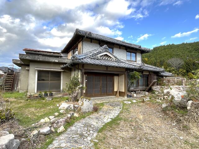 「商業施設まで車で10分以内！丹波市氷上町桟敷の2階建物件」のメイン画像