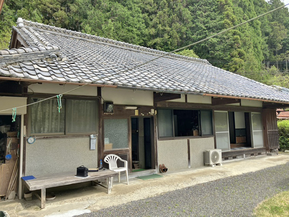 「緑に囲まれた里山生活！紀の川市下鞆渕の古民家物件」のメイン画像