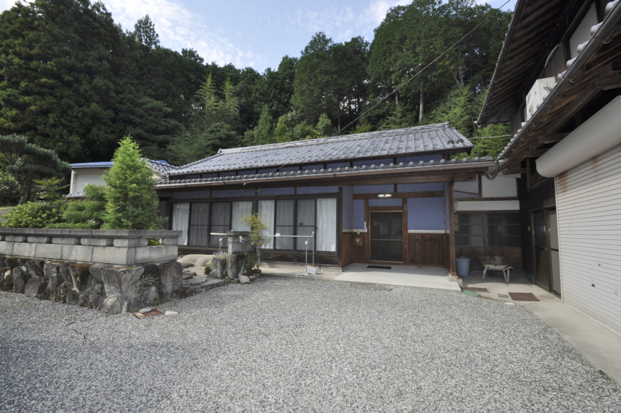 「離れ付き9SLDK日本家屋！西脇市黒田庄町の物件」のメイン画像
