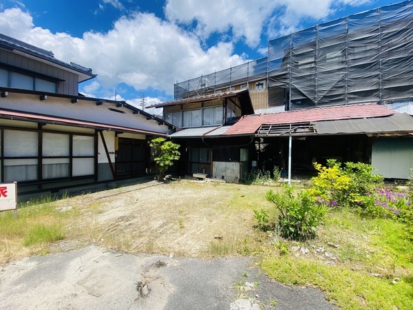 「上郷小学校まで徒歩約10分、高陵中学校まで徒歩11分！」のメイン画像
