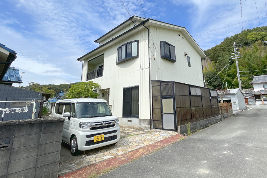 「2世帯でのびのび暮らせる！たつの市御津町の住宅物件」のメイン画像