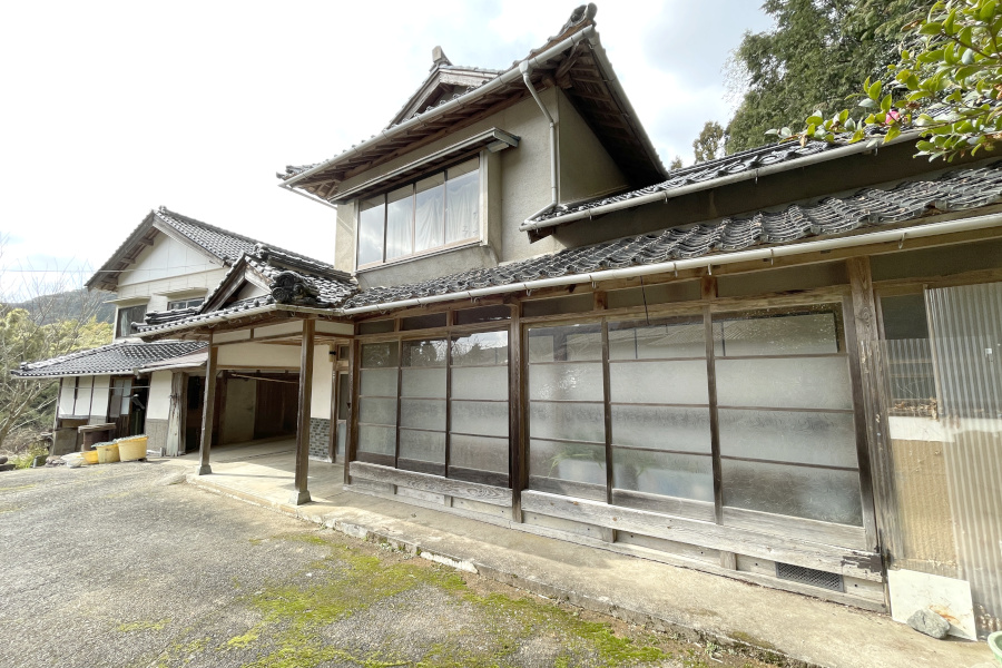 「畑付きで暮らし広がる！出雲市多伎町の日本家屋物件」のメイン画像