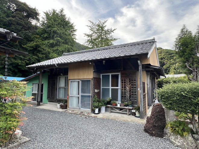 ガーデニングや釣りを満喫！度会郡南伊勢町河内の古民家物件の画像2
