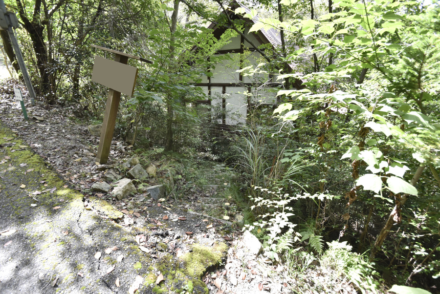 薪ストーブのぬくもりを楽しむ♪上郡町播磨自然高原K地区の別荘物件の画像2