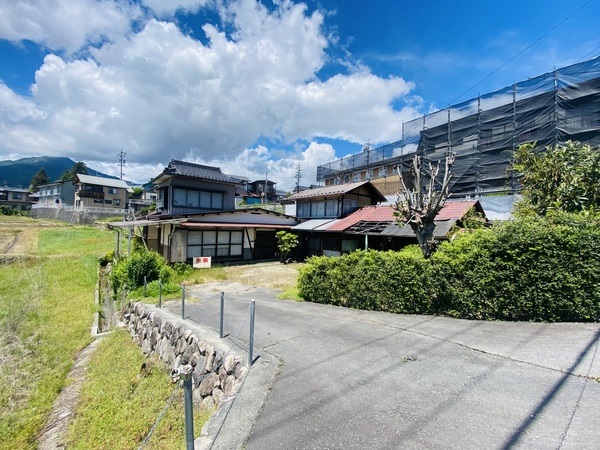 上郷小学校まで徒歩約10分、高陵中学校まで徒歩11分！の画像2