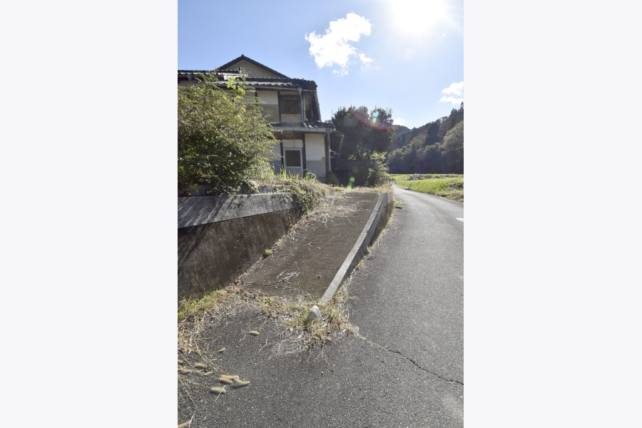 広い農地付きで農業に最適！赤穂郡上郡町の古民家物件の画像2