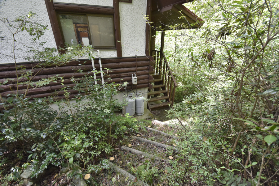 薪ストーブのぬくもりを楽しむ♪上郡町播磨自然高原K地区の別荘物件の画像3