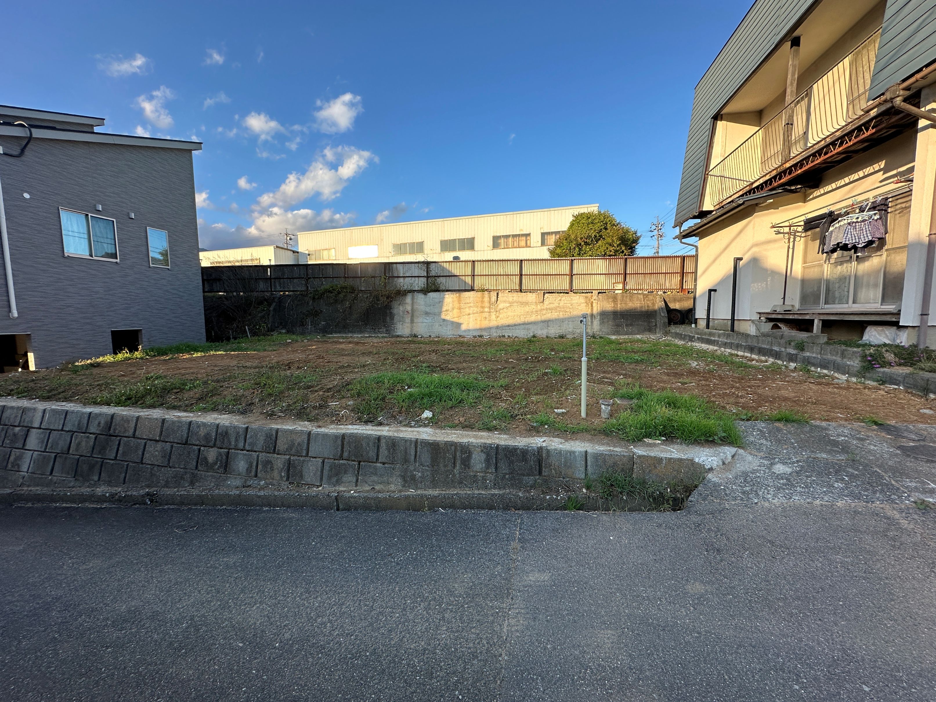 上郷小学校、高陵中学校まで徒歩約10分以内！の画像3
