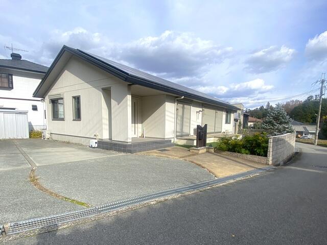 太陽光パネル搭載の暮らしやすい平家建！丹波篠山市味間南の物件の画像3