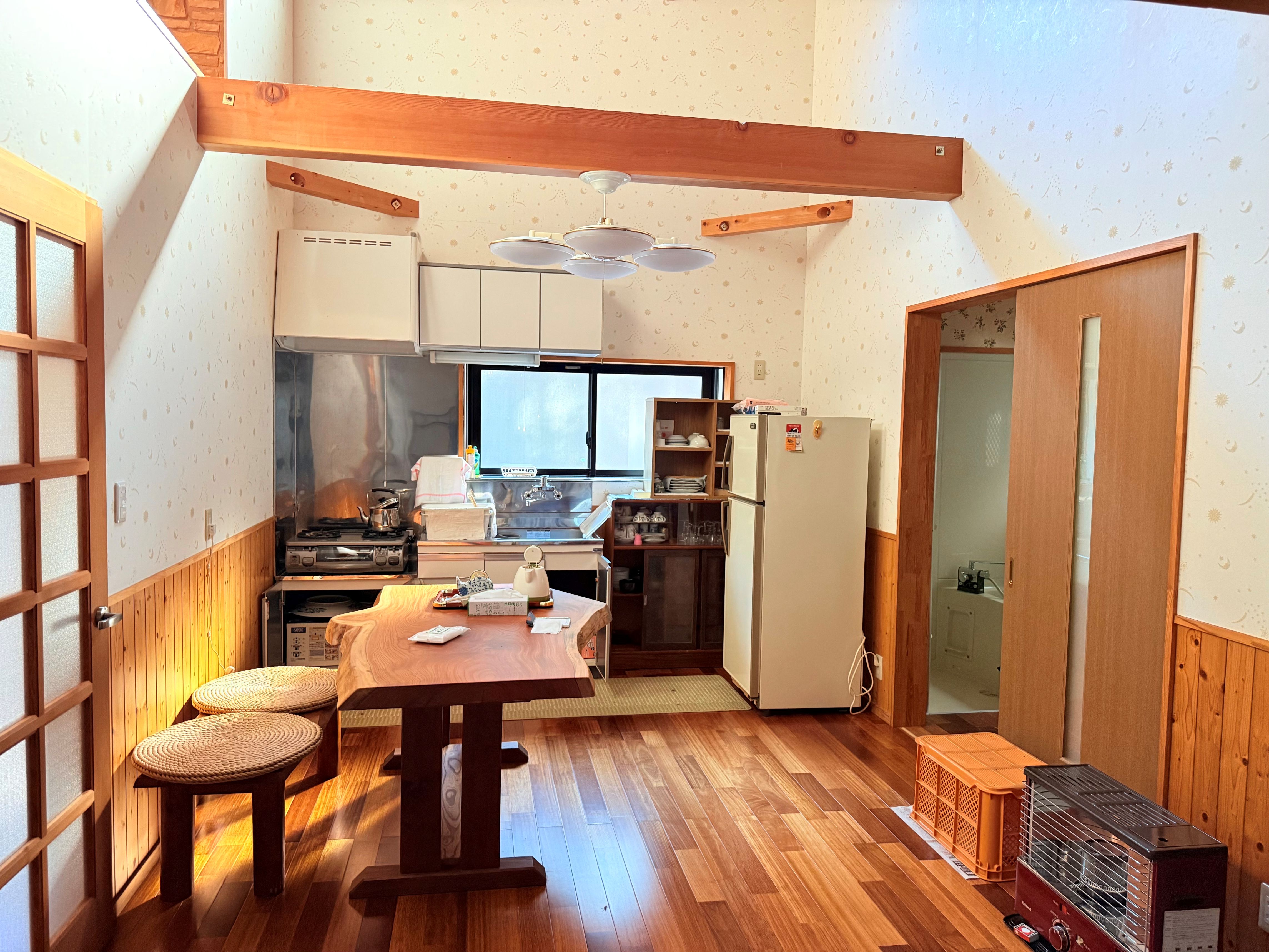 避暑地として最適！木に囲まれた静かな立地。まわりを気にせず過ごせる環境です。の画像3