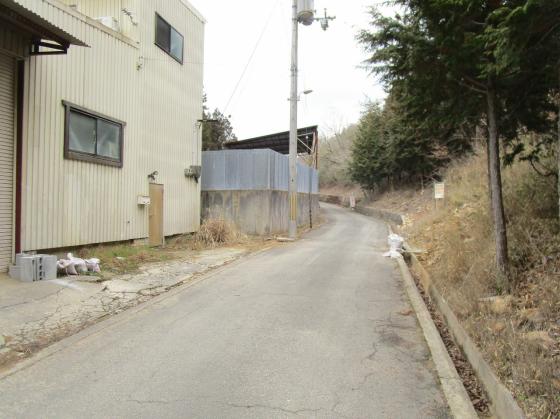 事務所付倉庫です、２トン車も進入できる倉庫です。新名神川西ICまで車で２０分、アクセス良好な立地環境です。の画像4