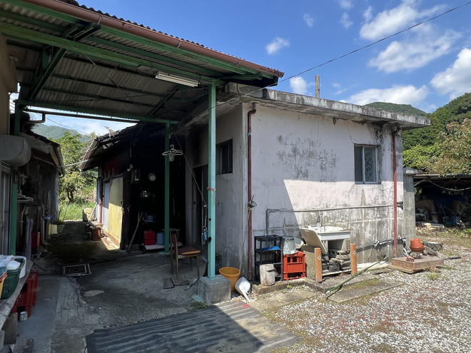 のどかな山々と川の音！度会郡南伊勢町村山の古民家物件の画像4