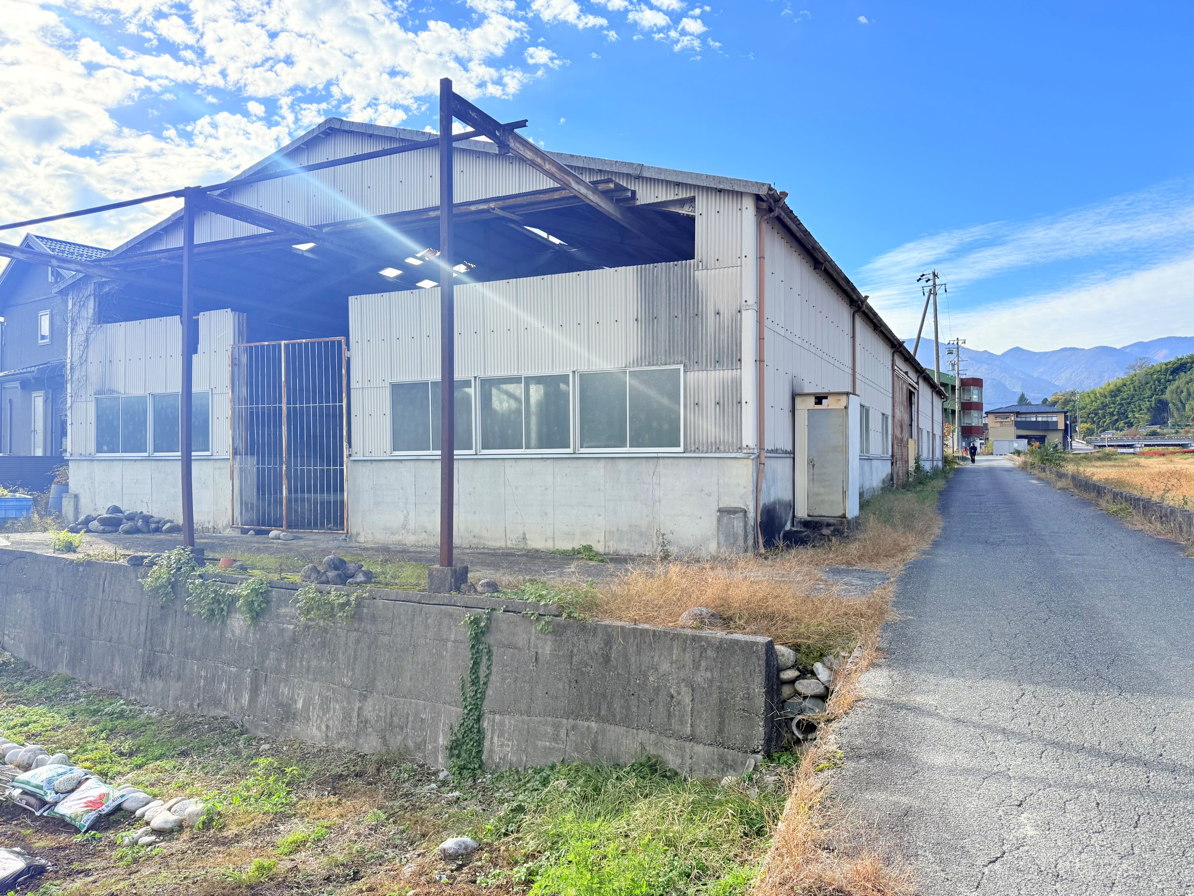宅地947㎡。売主にて更地にし、引き渡します。の画像4