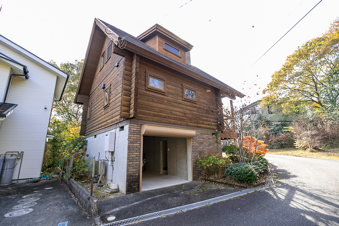 兵庫県加東市畑　閑静な別荘地に建つ菜園用地付きログハウスの画像4