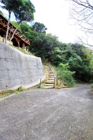 眺望を楽しむ高台のログハウス！日高郡由良町大引の中古ログハウス物件の画像5