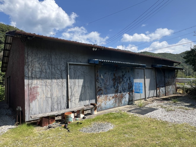 のどかな山々と川の音！度会郡南伊勢町村山の古民家物件の画像5