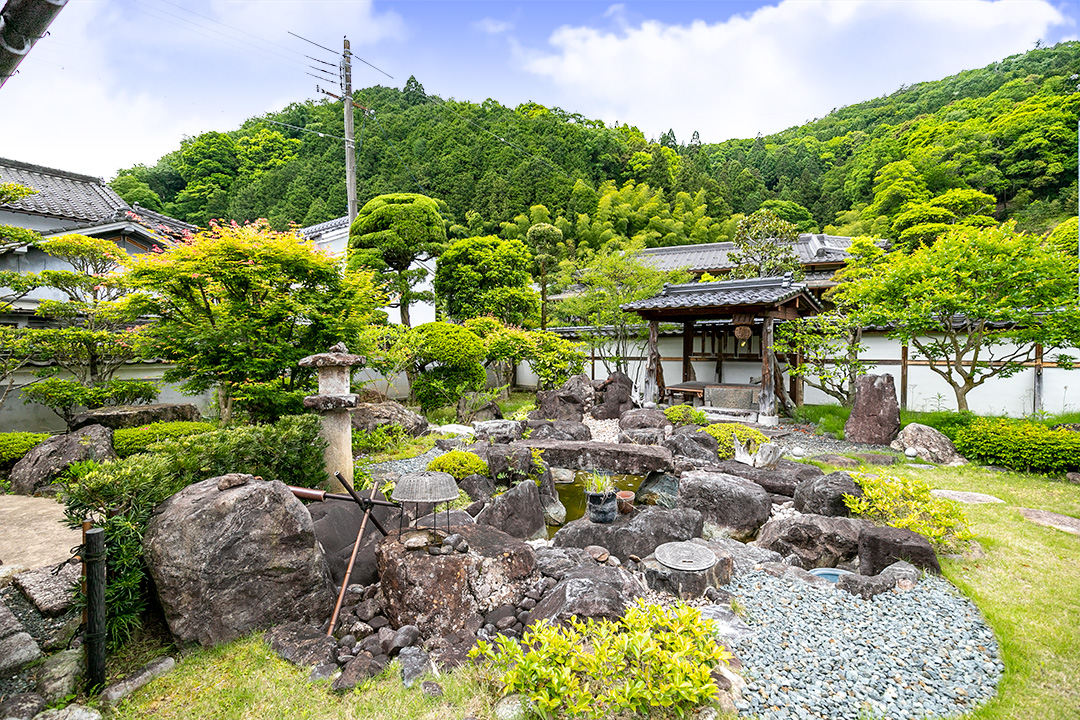 兵庫県朝来市新井　315坪の敷地に美しい和風庭園を擁する日本邸宅のサムネイル画像6