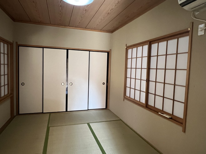天井が高く広いリビング！津市白山町伊勢見の戸建て物件の画像8
