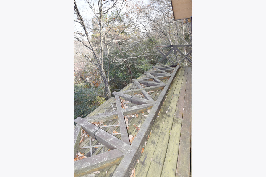 吹抜け天井で開放感抜群！上郡町播磨自然高原Q地区の別荘物件の画像8
