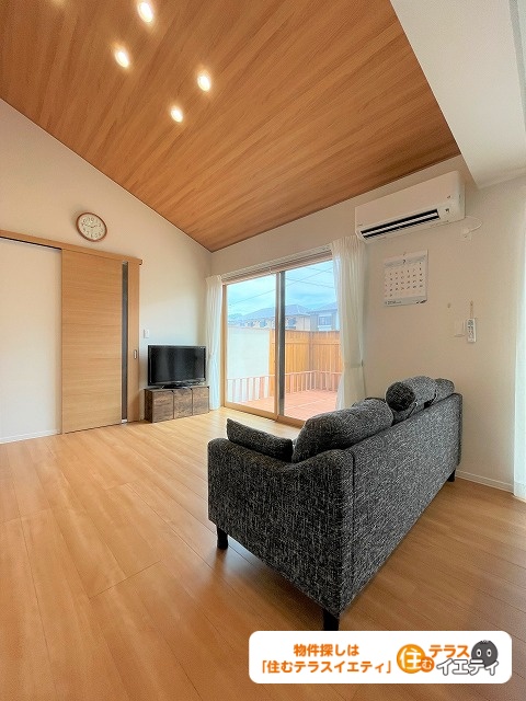 広々玄関横収納と耐候性高い外壁！山口市大内矢田北4丁目の中古住宅物件の画像9