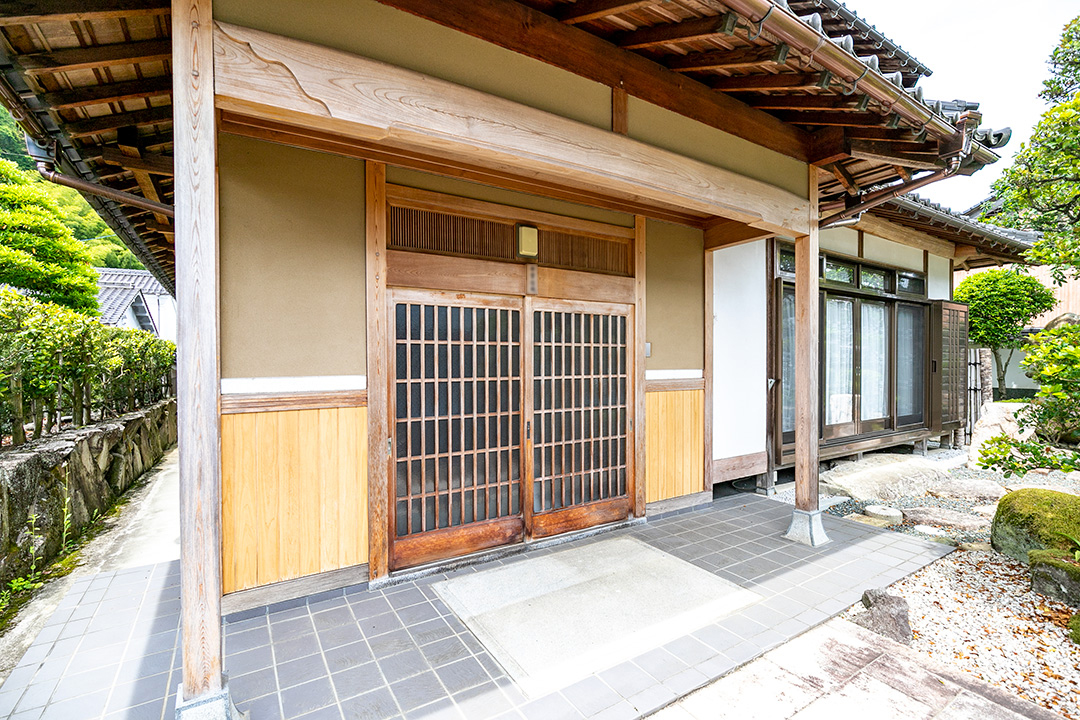 兵庫県朝来市新井　315坪の敷地に美しい和風庭園を擁する日本邸宅のサムネイル画像9