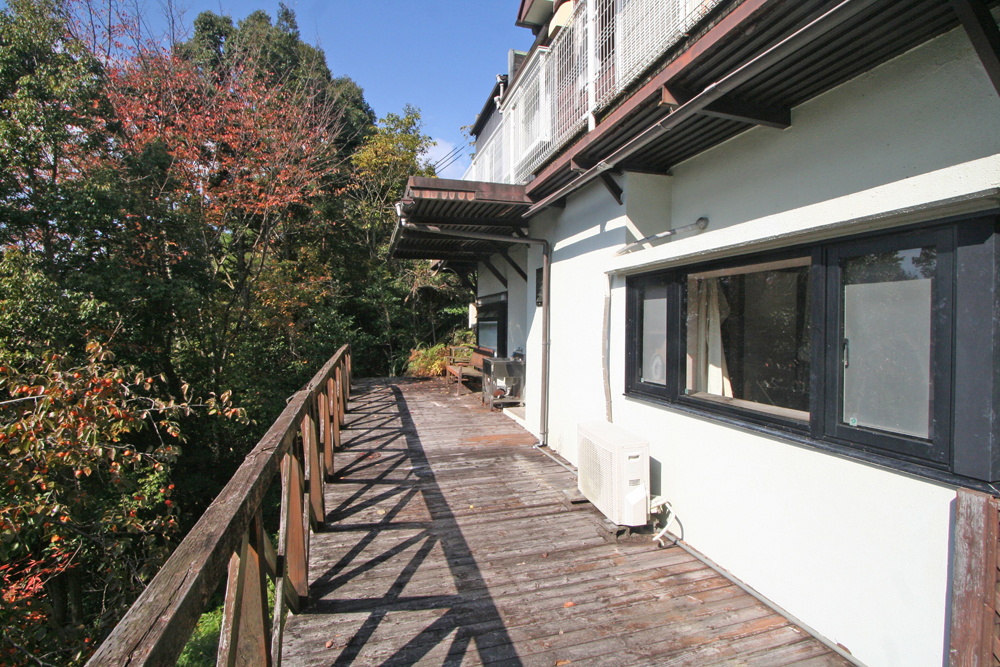 清流と里山の眺望が楽しめる！有田川町粟生のログハウス物件の画像9