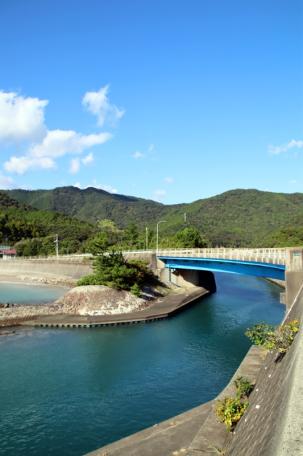釣り好き必見！海まで徒歩数秒の美波町恵比須浜の中古別荘物件の画像10