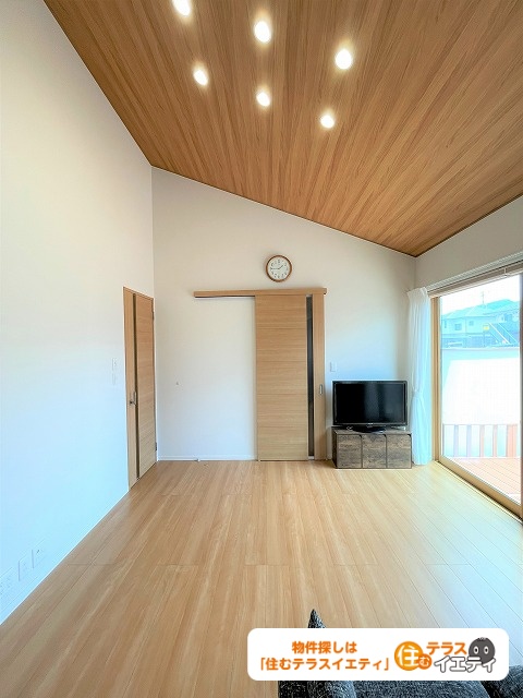 広々玄関横収納と耐候性高い外壁！山口市大内矢田北4丁目の中古住宅物件の画像11