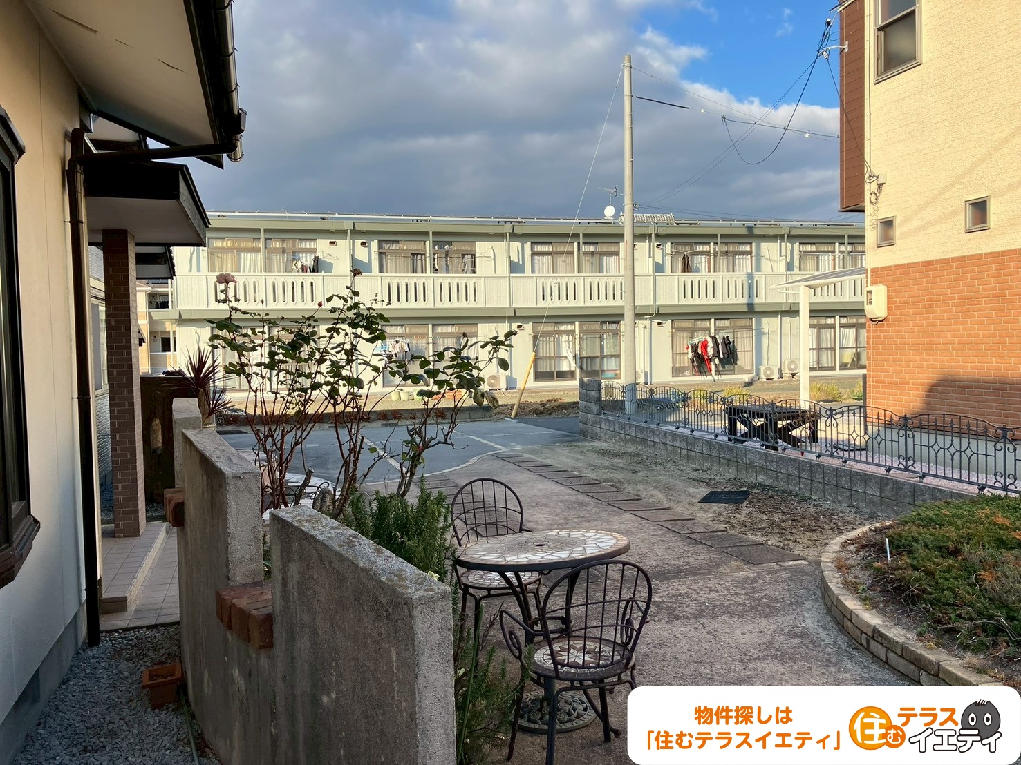 広々エントランスと充実収納！宇部市大字妻崎開作967番13の中古住宅物件の画像11