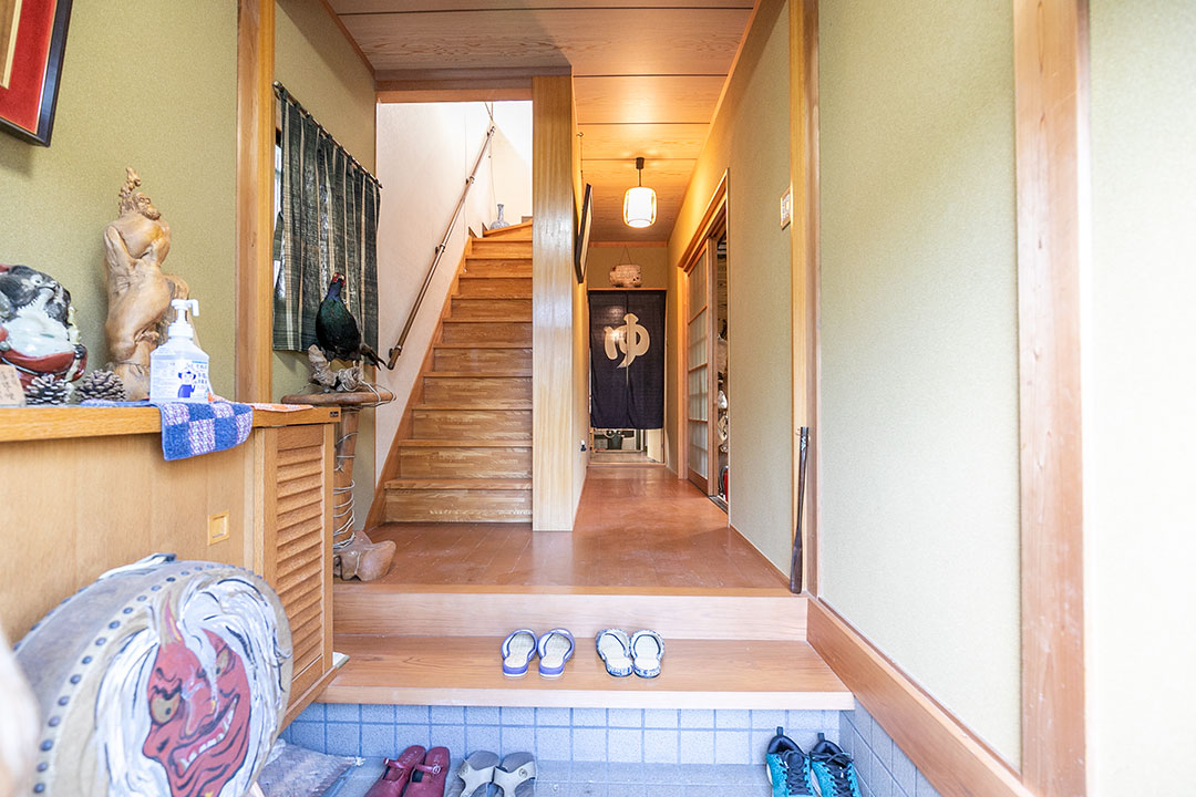 三重県伊賀市槇山　炉端焼居酒屋風の囲炉裏部屋がある和風中古住宅のサムネイル画像10