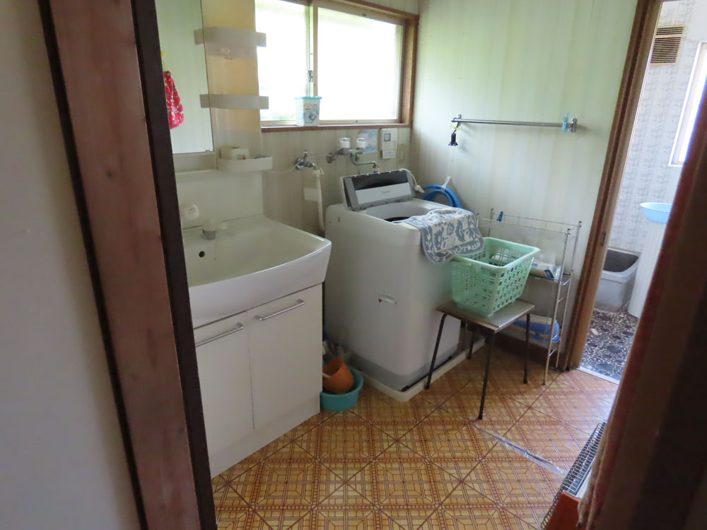 閑静な住宅街の8LDK！みなべ町芝の木造住宅物件の画像12