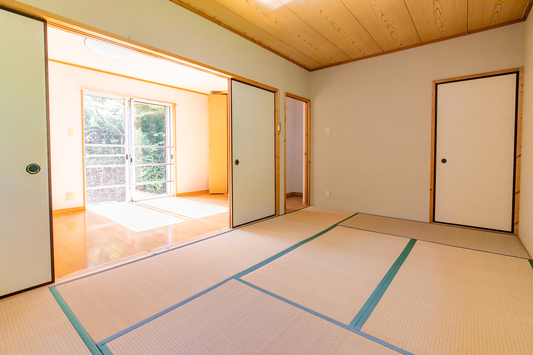 三重県伊賀市槇山　ガレージで遊べる高床式中古別荘のサムネイル画像15