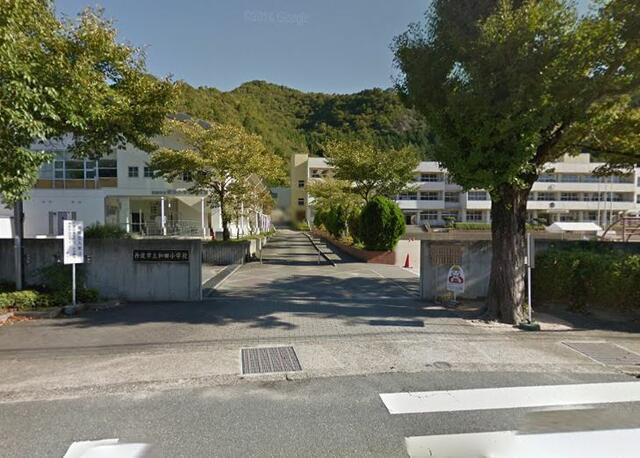 太陽光パネル搭載の広々メーターモジュール住宅！丹波市山南町小野尻の物件の画像17