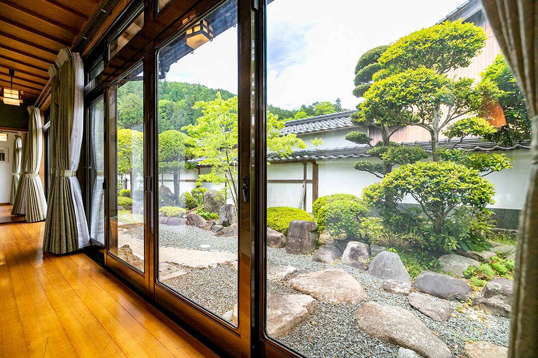 兵庫県朝来市新井　315坪の敷地に美しい和風庭園を擁する日本邸宅の画像16